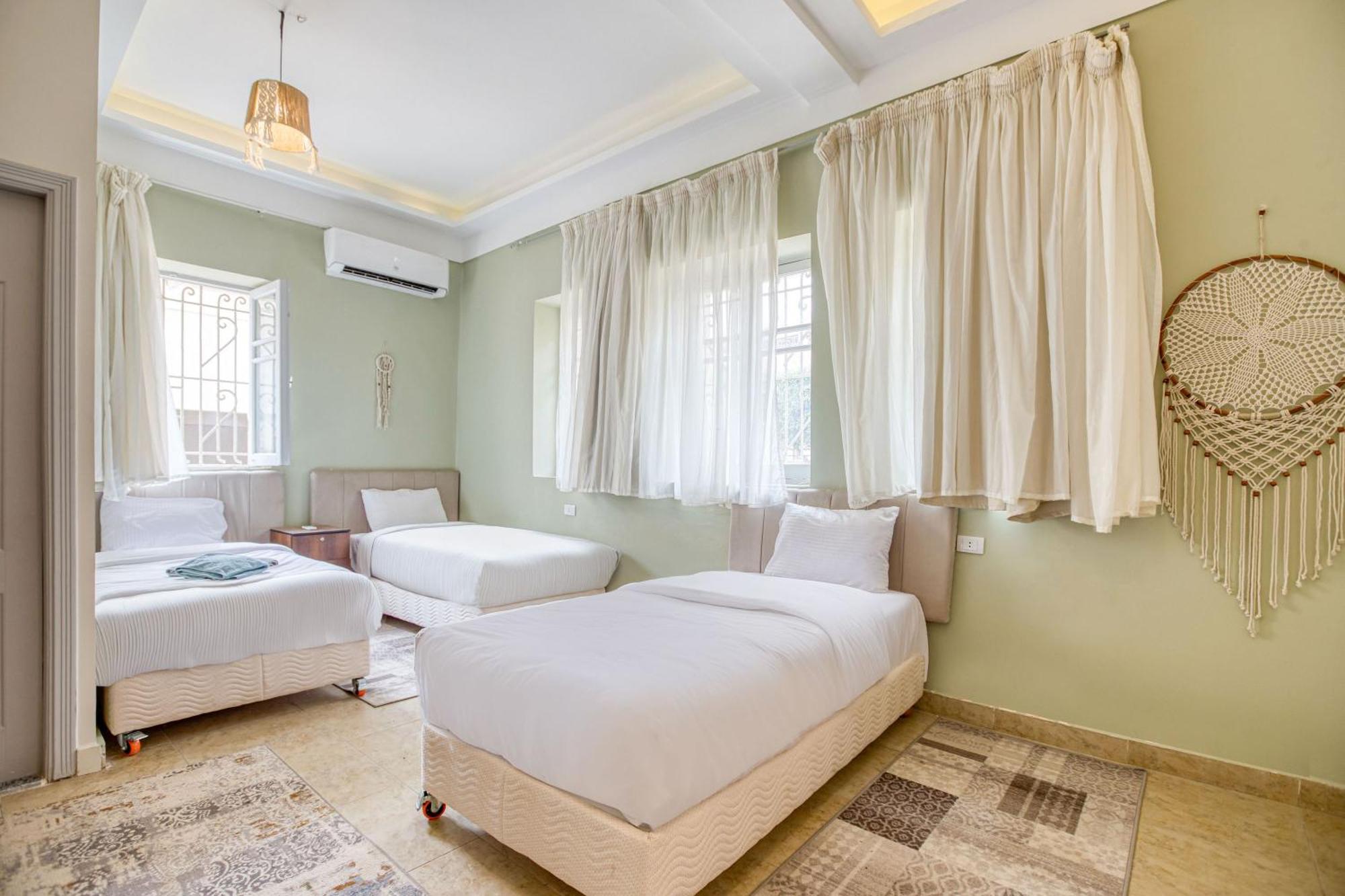 The Grand Pyramids View Hotel Kafrat al Jabal Bilik gambar